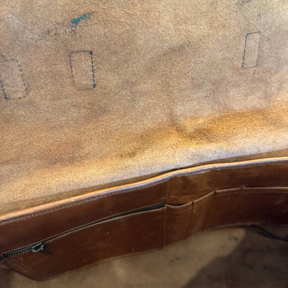 Whipping Post mens' all leather large messenger bag with buckle closure - Picture 12 of 16